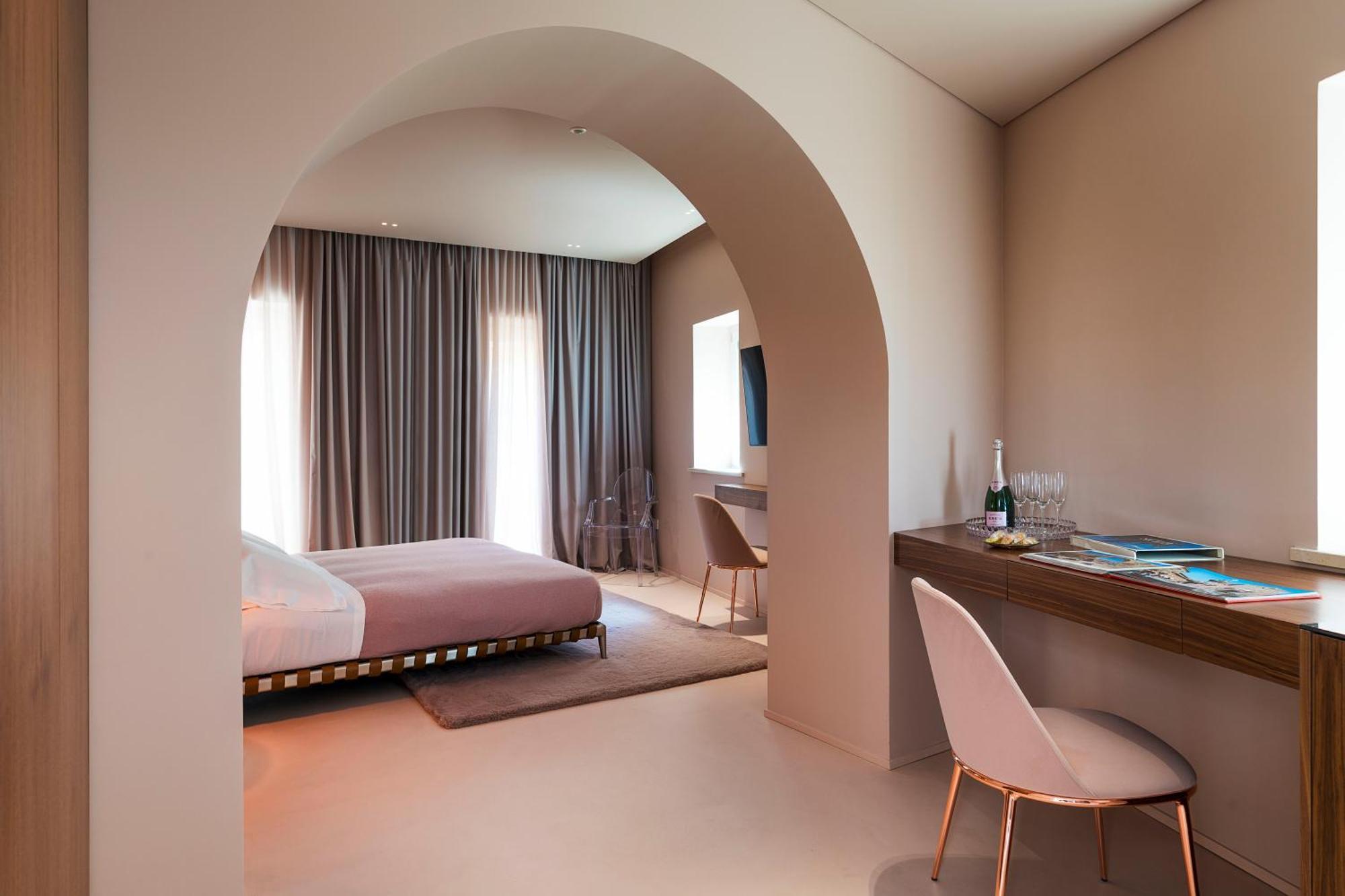 Aparthotel Infinity *
