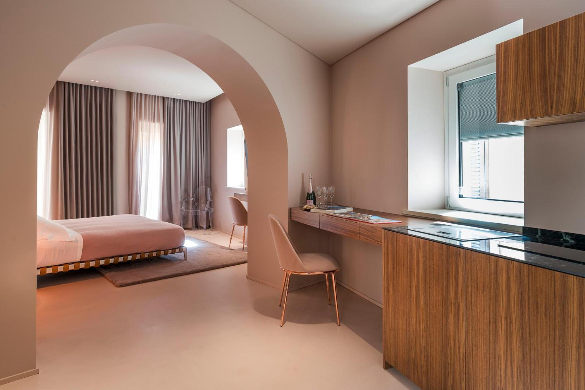 Aparthotel Infinity *